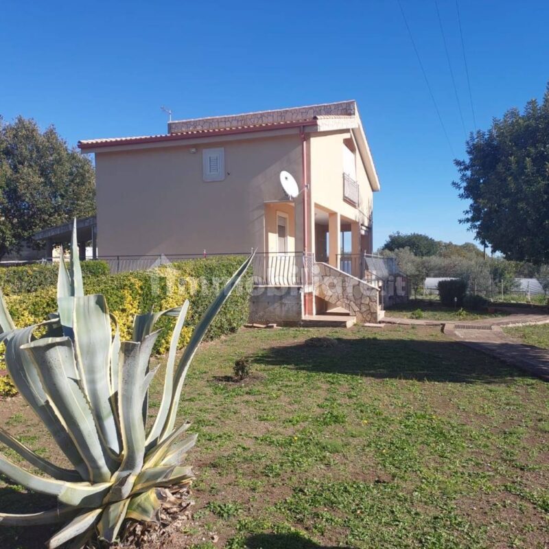 Villa unifamiliare Strada Provinciale per Carlentini-Lentini, Sortino