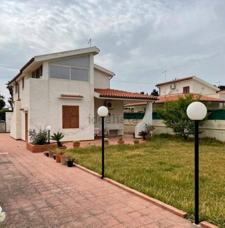 Villetta bifamiliare in vendita in traversa Capo Ognina, 91