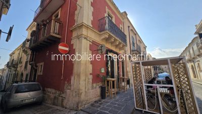 Casa indipendente in vendita Via Ducezio Noto (SR) PALAZZO STORICO RISTRUTTURATO
