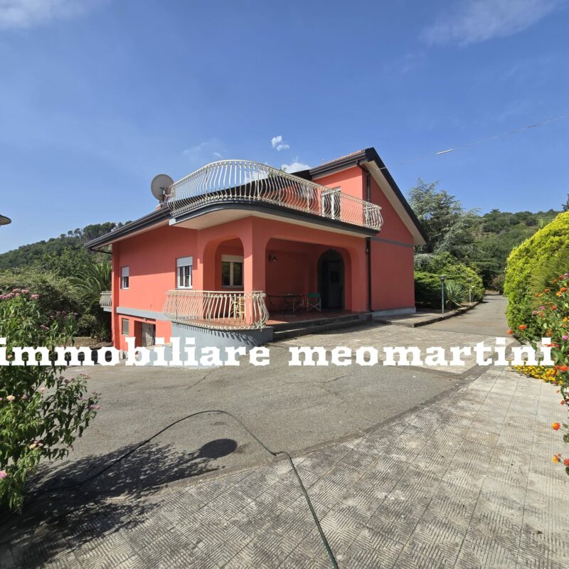 Villa in vendita in Via Presa s.n.c Piedimonte Etneo